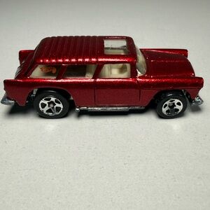 Hot Wheels 55 Chevy Nomad Wagon Die-Cast 1:64